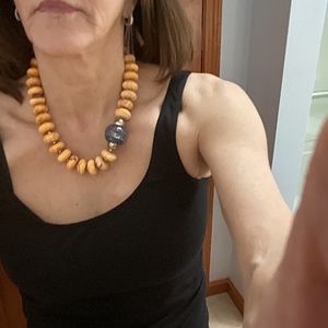 Yellow stone with glassbead necklace and bracelet